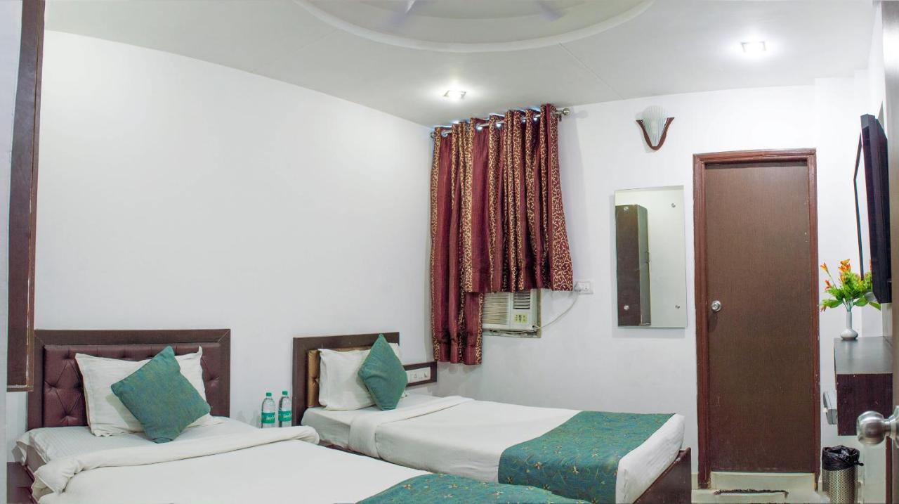 Hotel Taj Galaxy