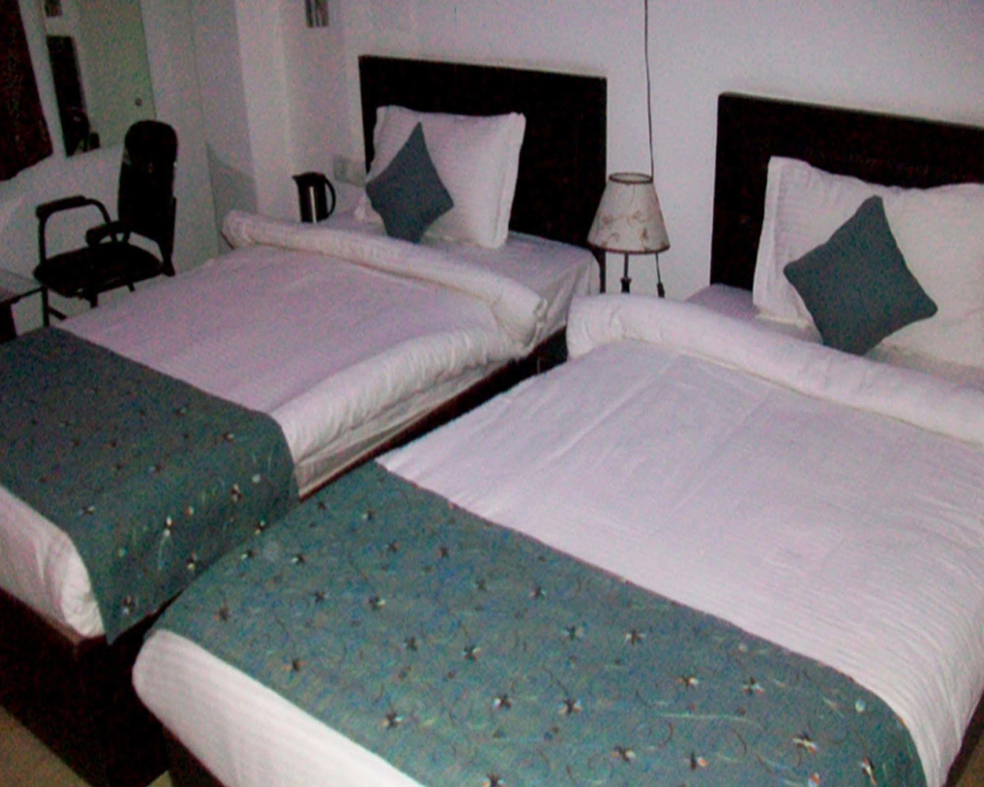 Hotel Taj Galaxy Agra (Uttar Pradesh)